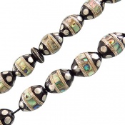تسبیح نقره و صدف و یسر سوپر 33 دانه هلی دست ساز مصری تسبیح نقره و صدف و یسر سوپر 33 دانه هلی دست ساز مصری