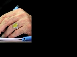 آداب در دست کردن انگشتر و فضیلت آن