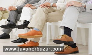 پاها را روی هم قرار ندهید. پاها را روی هم قرار ندهید.