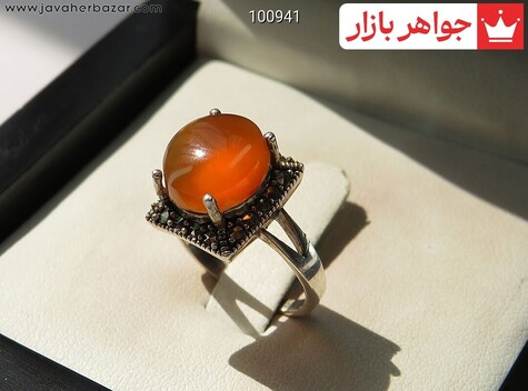 انگشتر نقره عقیق یمنی نارنجی طرح غنچه زنانه