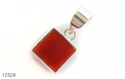 مدال نقره عقیق قرمز چهارگوش دست ساز - 12528