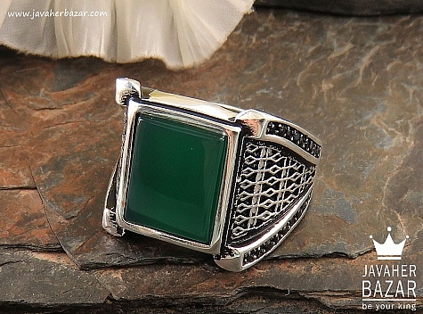 انگشتر نقره عقیق سبز طرح سلطنتی مردانه - 33247