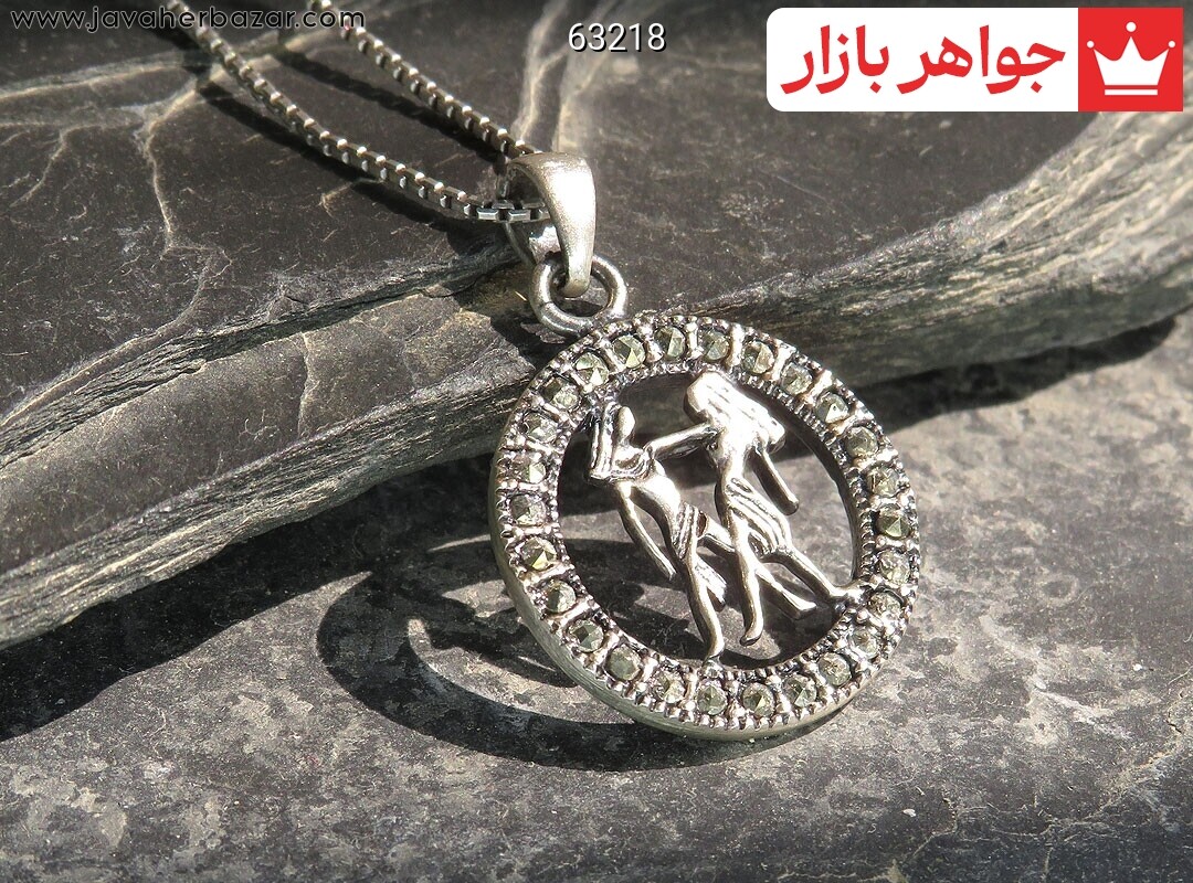 مدال نقره نماد ماه خرداد