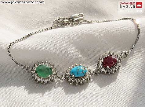 دستبند نقره فیروزه نیشابوری و یاقوت آفریقایی و زمرد زامبیا لوکس زنانه - 76351