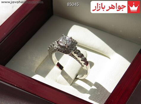 انگشتر نقره جواهری طرح کویین زنانه - 85045