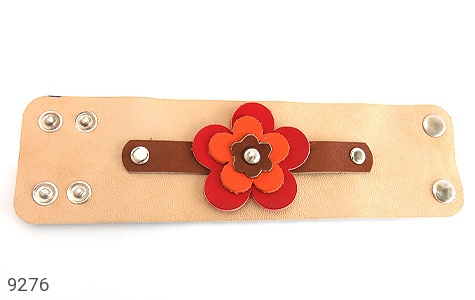 دستبند چرم طبیعی طرح گل درشت پهن زنانه دست ساز - 9276