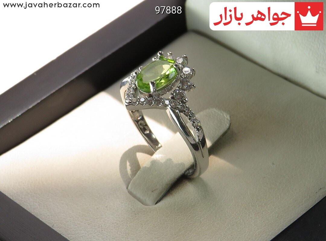 انگشتر نقره زبرجد طرح بهار زنانه انگشتر نقره زبرجد طرح بهار زنانه