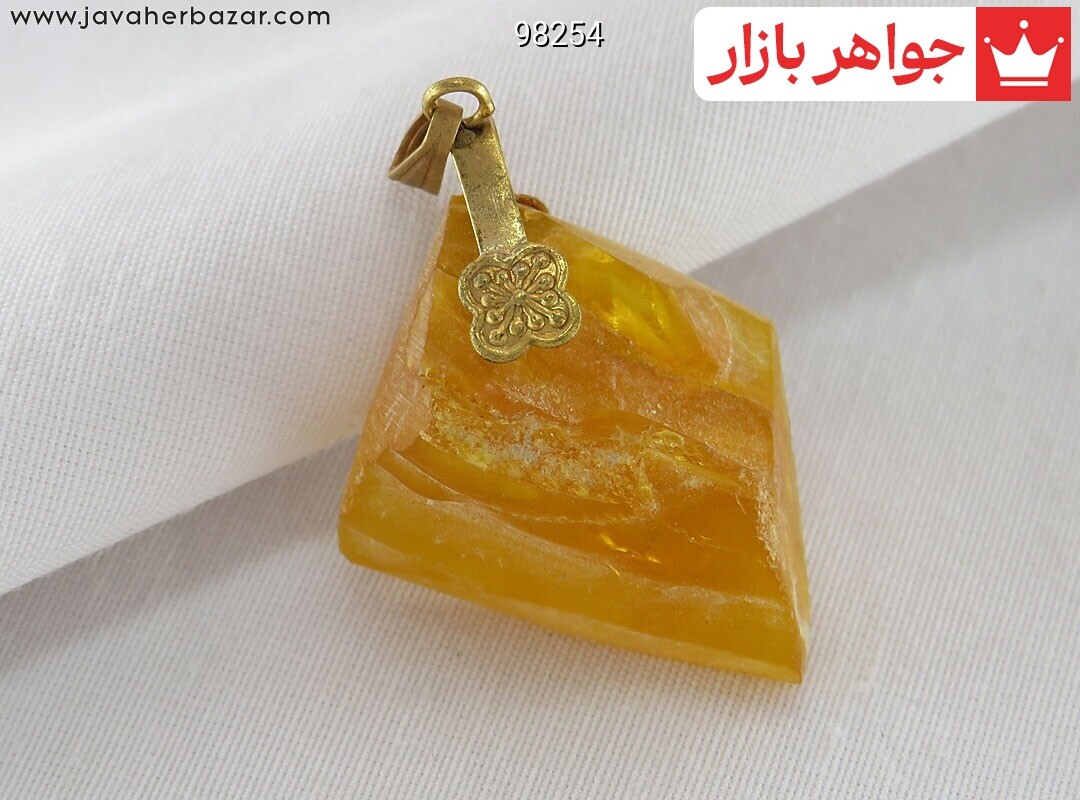 پلاک کهربا بولونی لهستان جذاب
