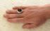 انگشتر عقیق یمنی سیاه مشکی درشت مرغوب تاج برنجی مردانه دست ساز-5