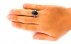 انگشتر عقیق سیاه درشت خوش رنگ مردانه-4