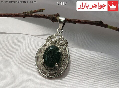 عکس پلاک زمرد سبز زنانه