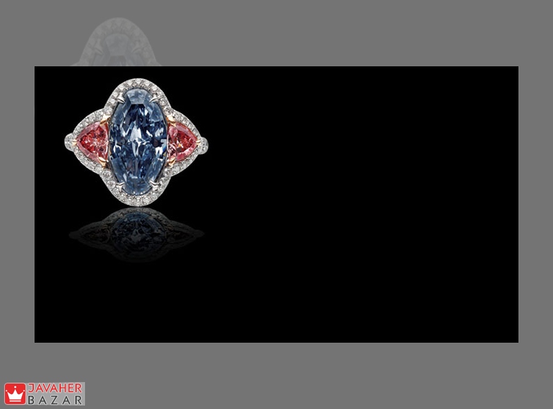 پرداه برداری از انگشتر الماس Fancy vivid blue diamond