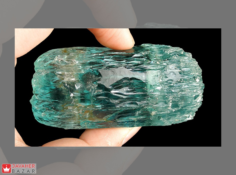 مطالبی جالب در ارتباط با گوهر آکوامارین آکوامارین به زبان لاتین به معنی آبی دریا میباشد.